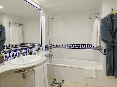 Готель H10 Timanfaya Palace - Adults Only