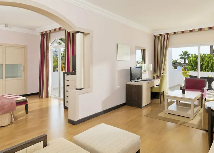 H10 Timanfaya Palace - Adults Only Готель